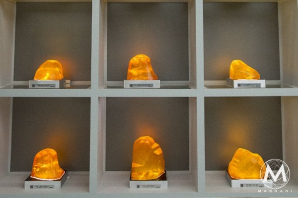 1-amber-wall2.jpg