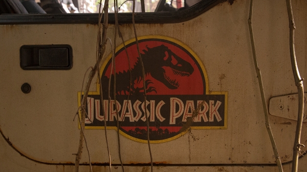 original-jurassic-park-jeep-door.jpg