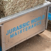 jurassic-world-maintenance-cart.jpg