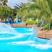 pool-with-fountains.jpg